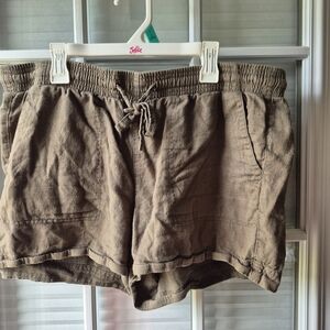 Reitmans High Waist Green Women's Shorts